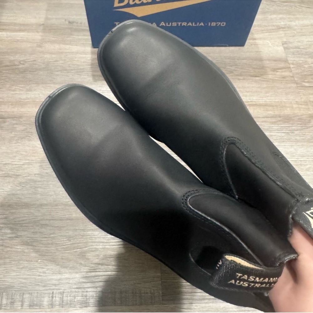 Blundstone BL 063 Chelsea Black Leather Boots - Picture 8 of 12